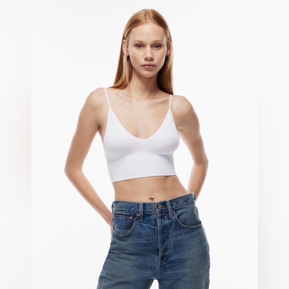 Aritzia Toni seamless tank, beige color, size M